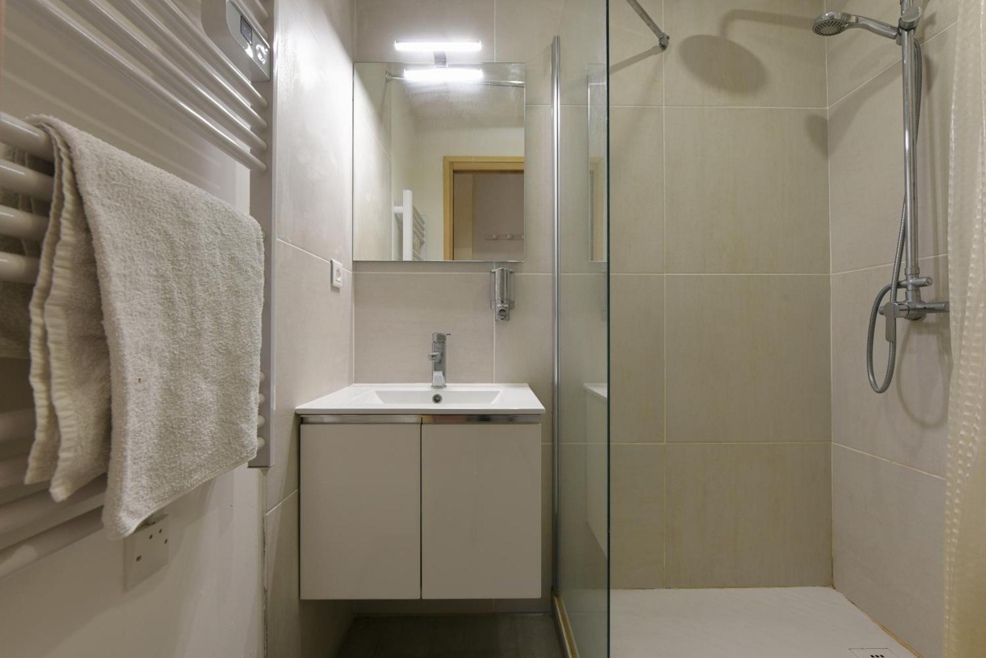 Provencal Studio Netflix Appart-Hotel-Provence La Fare-les-Oliviers Exterior photo